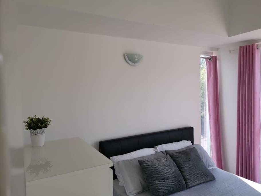 Dellehomes- Free Parking, Wfh, Family-Friendly Manchester Extérieur photo