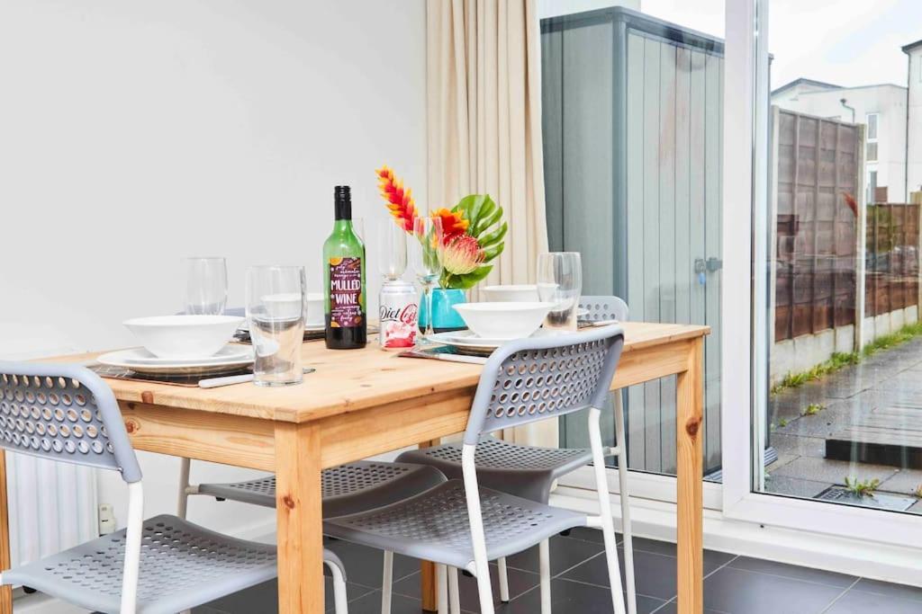 Dellehomes- Free Parking, Wfh, Family-Friendly Manchester Extérieur photo