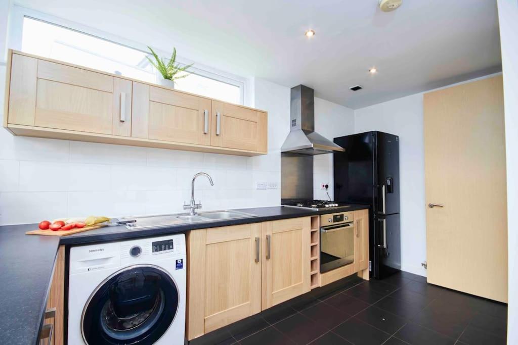 Dellehomes- Free Parking, Wfh, Family-Friendly Manchester Extérieur photo